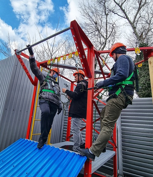 г. Краснодар. ГК "АТОН-ЮГ" используют при обучении сертифицированный верхолазный полигон "АЛЬПИНИСТ"